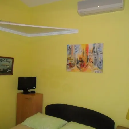 Toni Apartment *